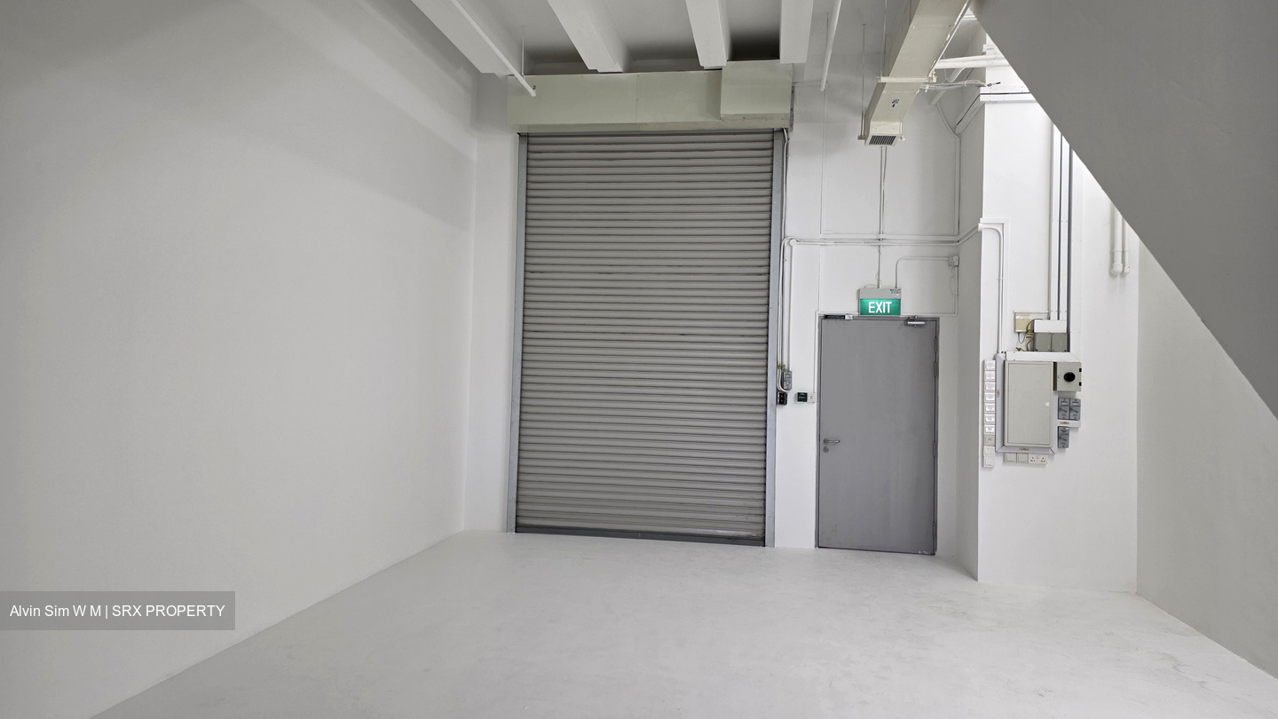 T-space (D18), Office #547768301